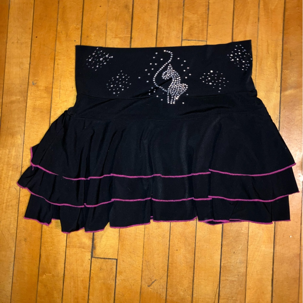 Rhinestoned baby fat design mini skirt